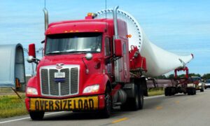 Read more about the article How Does Heavy Hauling Work?